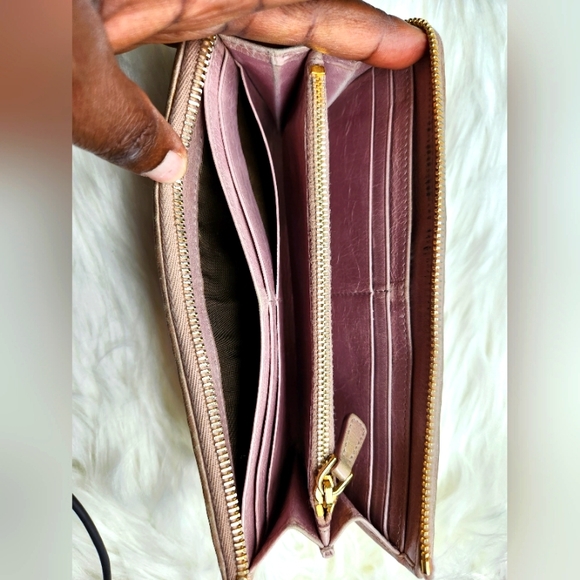 Miu Miu Wallet Matelasse Light Blush Pink Logo Leather (1-27-A30) - Picture 14 of 14